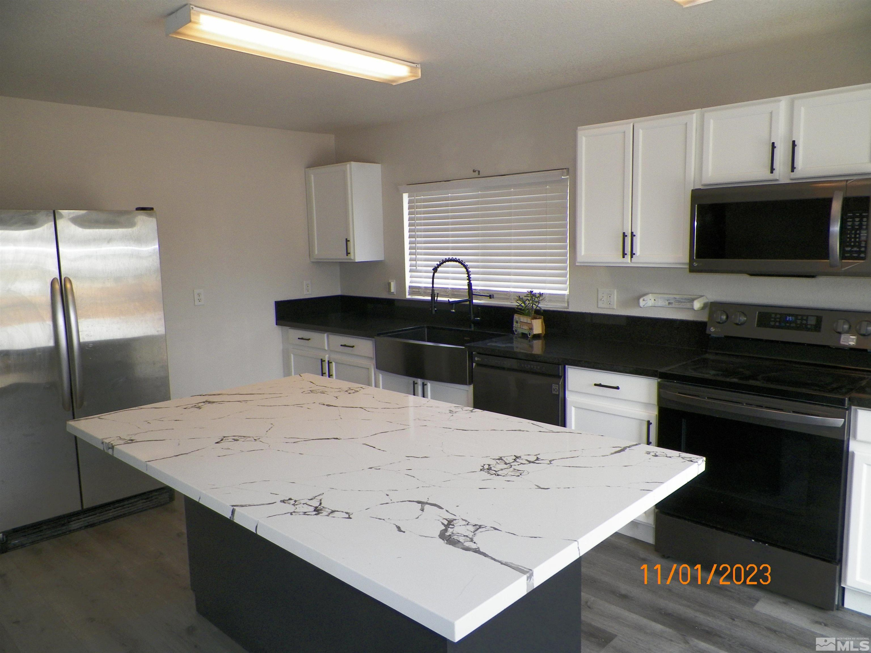 9696 Autumn Leaf Way Reno, NV 89506 - Photo 3 of 40 Photo 3