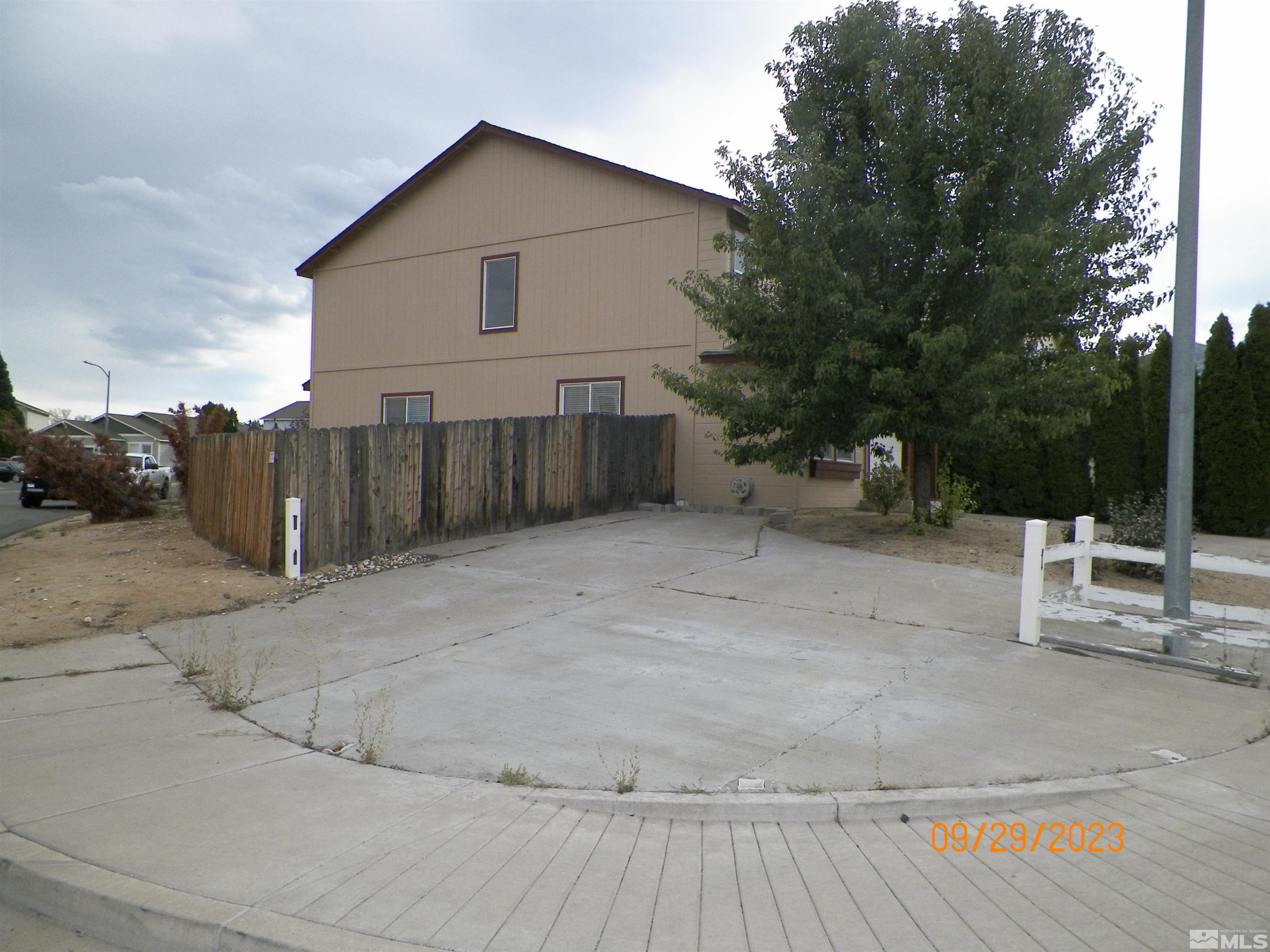 9696 Autumn Leaf Way Reno, NV 89506 - Photo 38 of 40 Photo 38