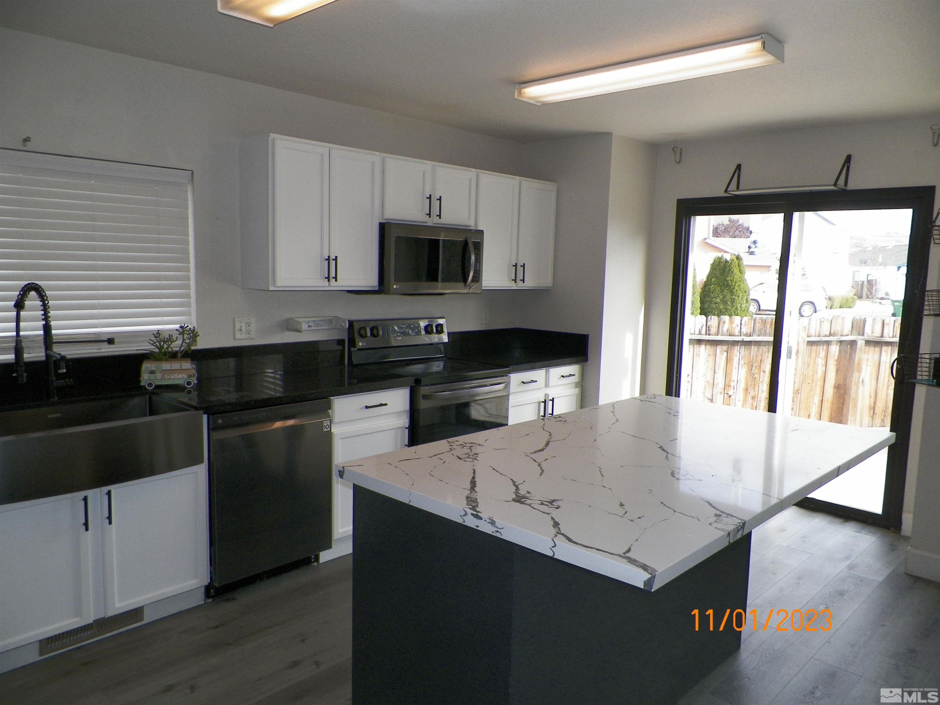 9696 Autumn Leaf Way Reno, NV 89506 - Photo 6 of 40 Photo 6