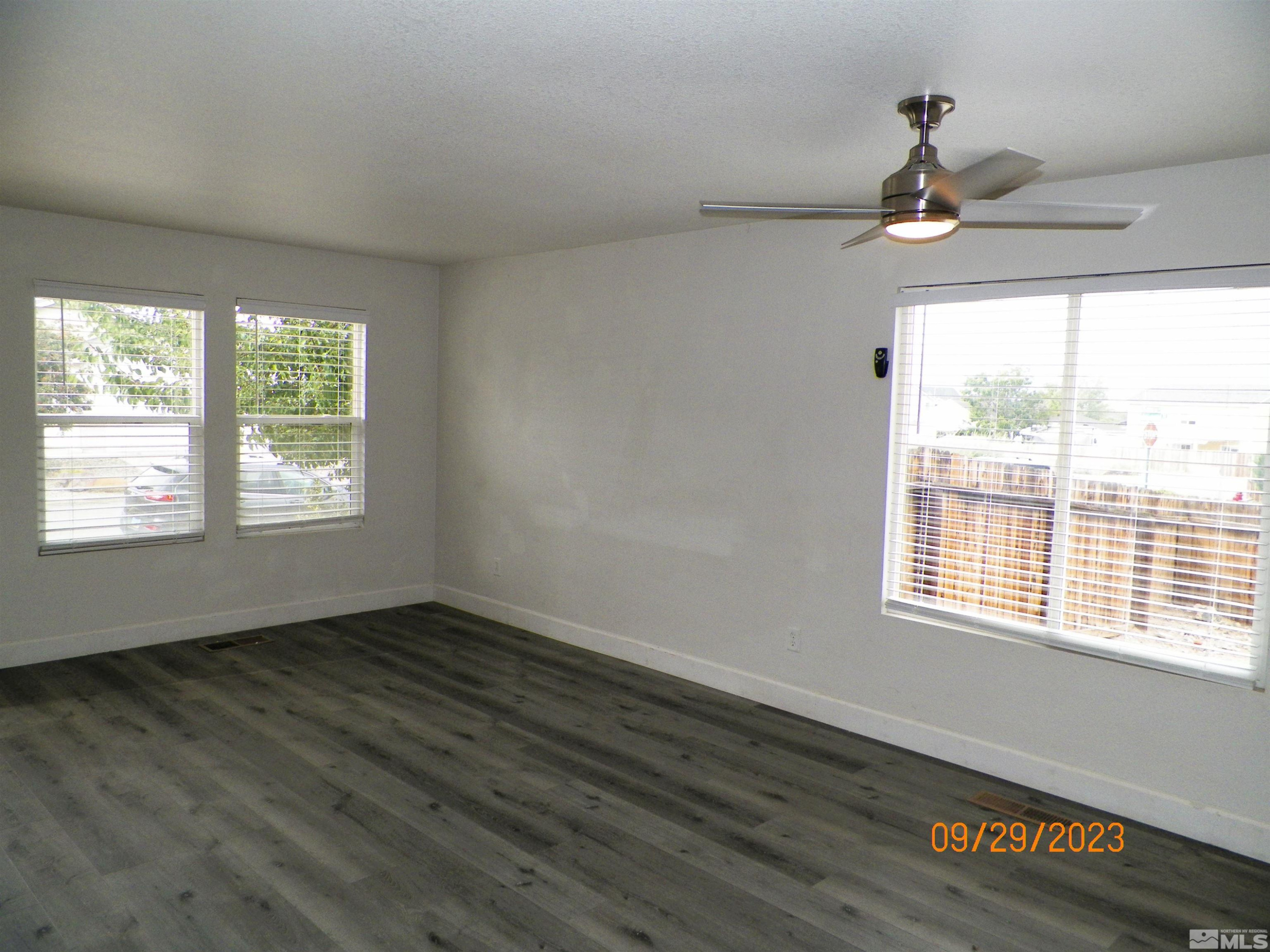 9696 Autumn Leaf Way Reno, NV 89506 - Photo 9 of 40 Photo 9