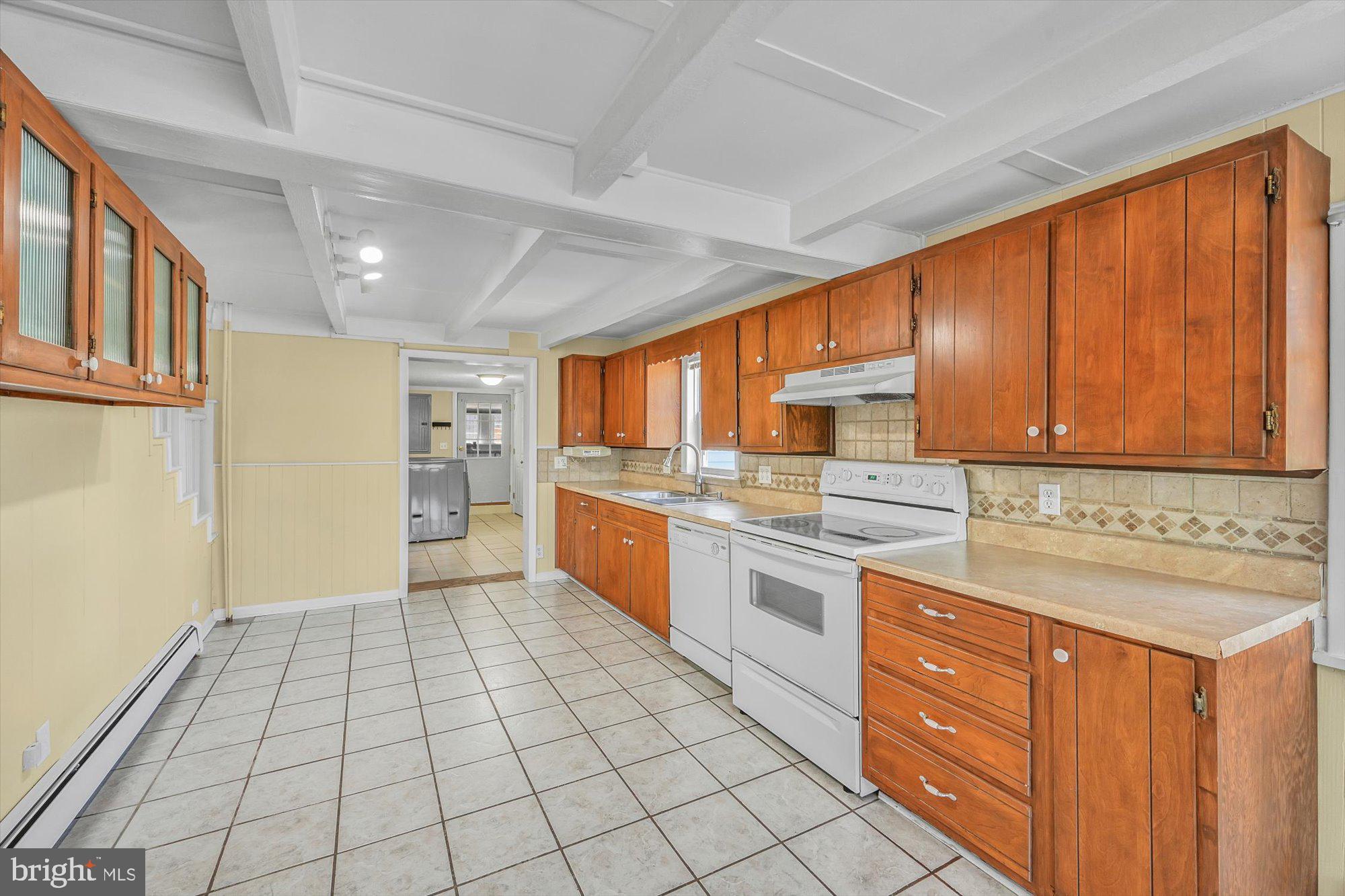 390 South Lancaster Street Lebanon, PA 17046 - Photo 9 of 28 Gallery Image 9