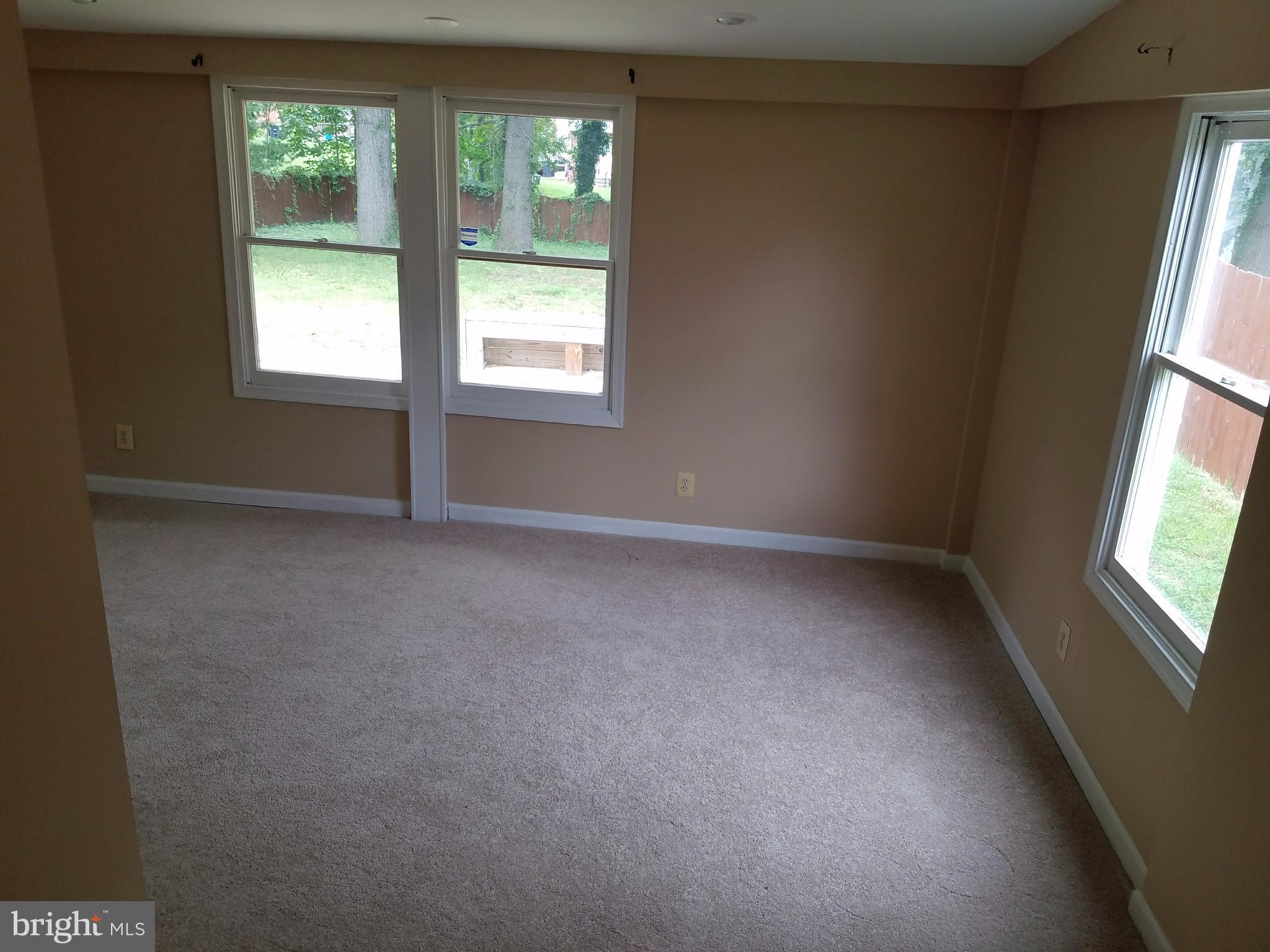 9110 Ardwick Ardmore Road Springdale, MD 20706 - Photo 12 of 17 Family Room