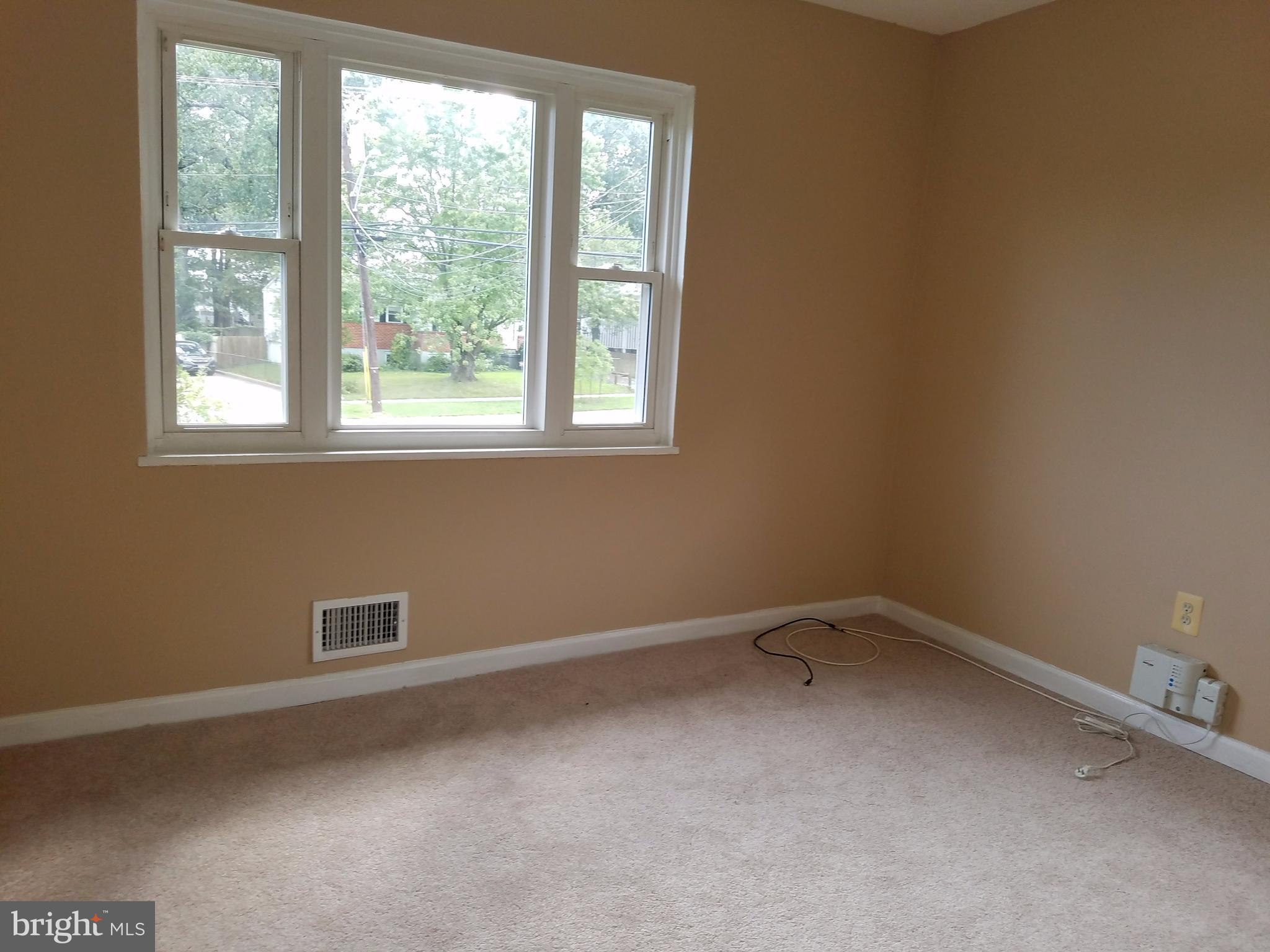 9110 Ardwick Ardmore Road Springdale, MD 20706 - Photo 6 of 17 Bedroom (Master)