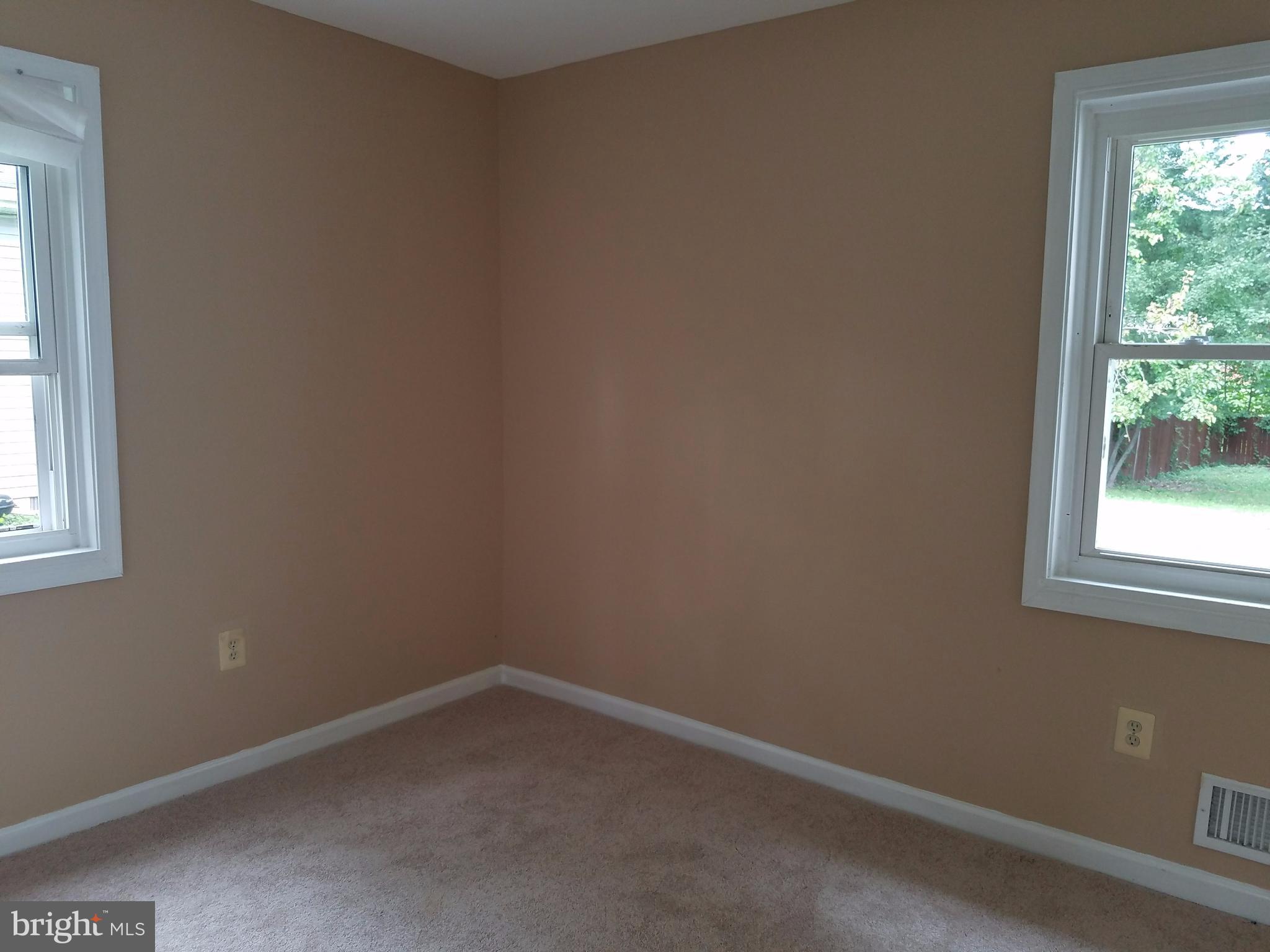 9110 Ardwick Ardmore Road Springdale, MD 20706 - Photo 7 of 17 Bedroom (Master)