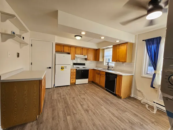 $1,700 | 6862 West Lode Drive, Unit 2A, Worth, IL 60482