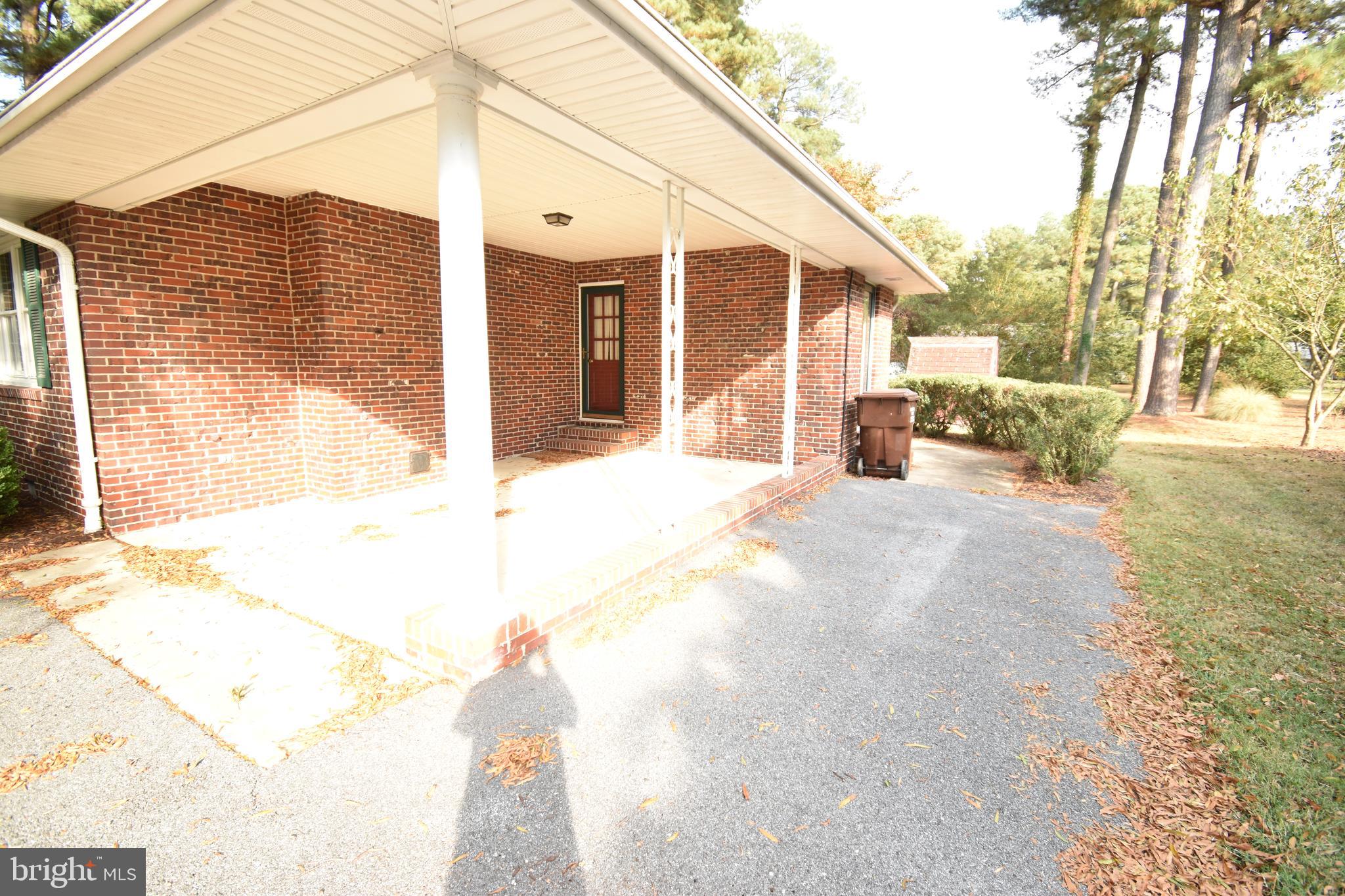 4 Shawnee Road Cambridge, MD 21613 - Photo 20 of 21 Carport