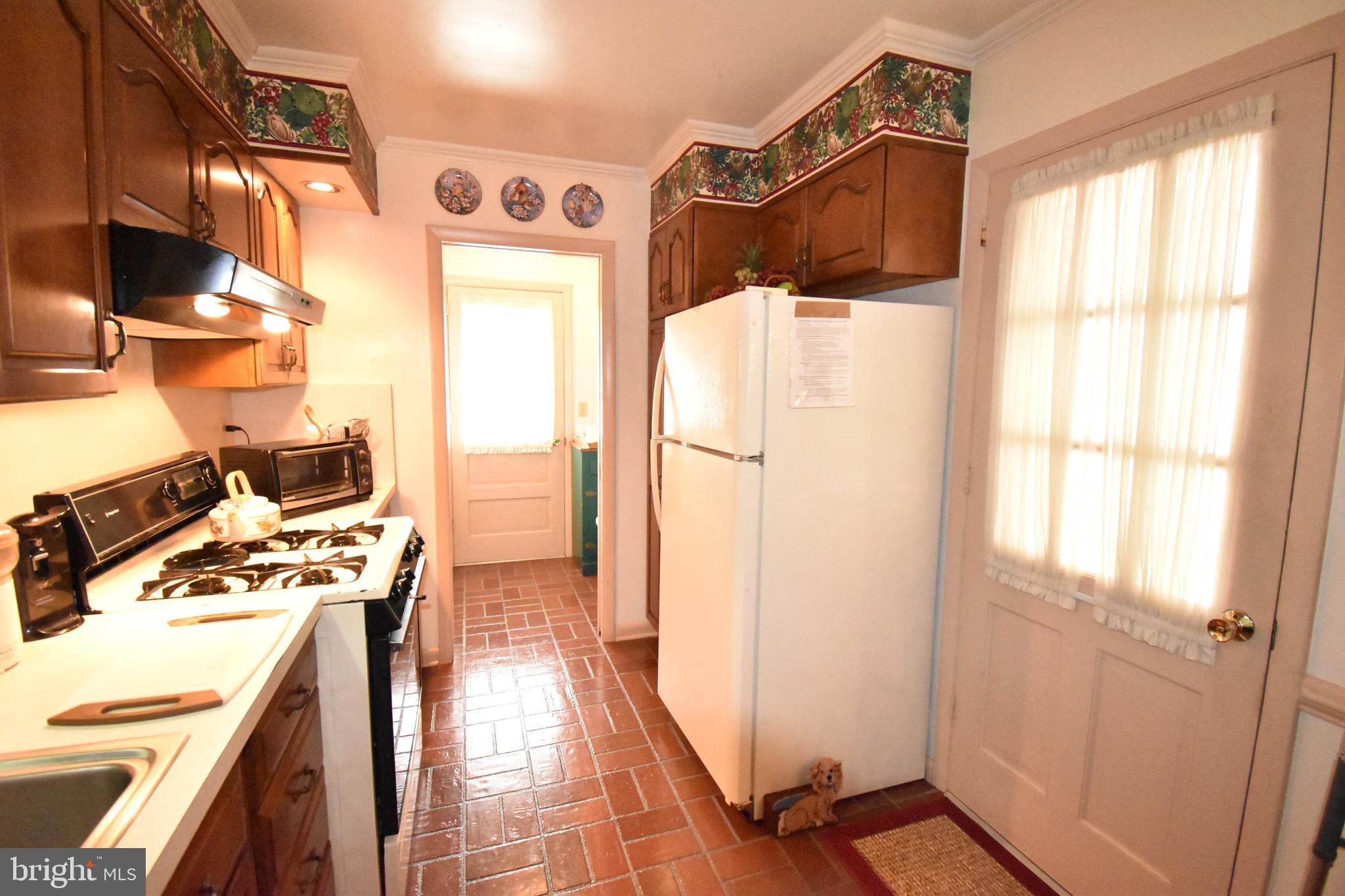 4 Shawnee Road Cambridge, MD 21613 - Photo 8 of 21 Kitchen