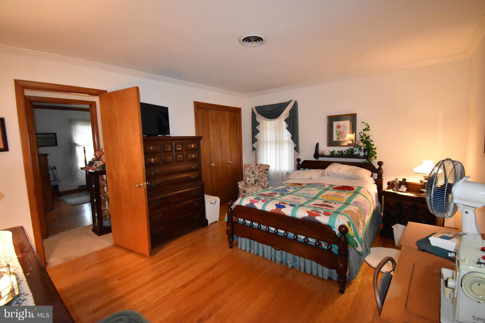 4 Shawnee Road Cambridge, MD 21613 - Photo 10 of 21 Master Bedroom