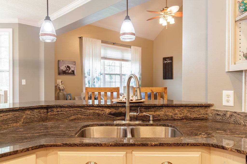 5061 Falling Springs Road Valdosta, GA 31602 - Photo 18 of 54 Gallery Image 18