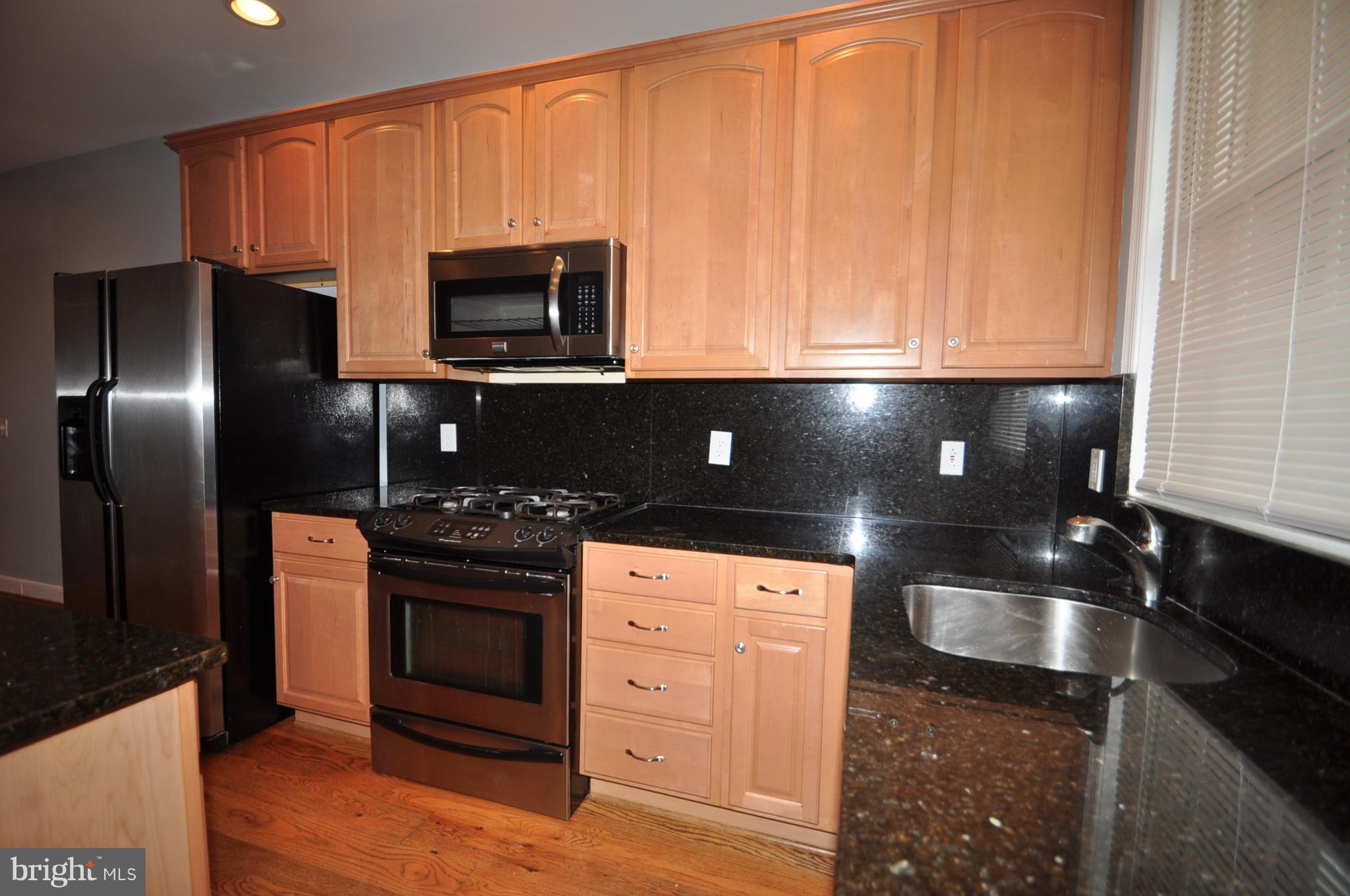 1007 West Cross Street Baltimore, MD 21230 - Photo 6 of 24
