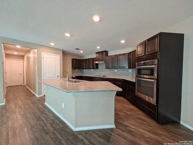 $1,795 | 2096 Brandywine Drive, New Braunfels, TX 78130