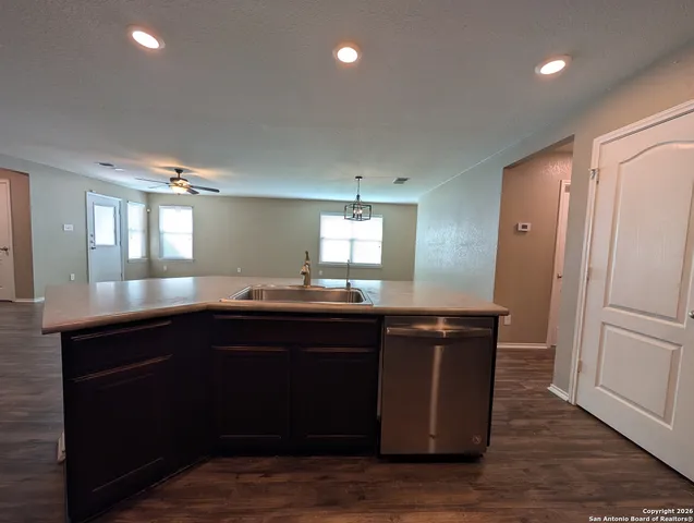 $1,795 | 2096 Brandywine Drive, New Braunfels, TX 78130