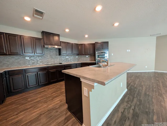 $1,795 | 2096 Brandywine Drive, New Braunfels, TX 78130