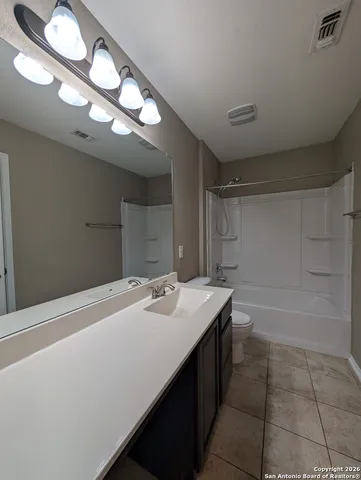 $1,795 | 2096 Brandywine Drive, New Braunfels, TX 78130