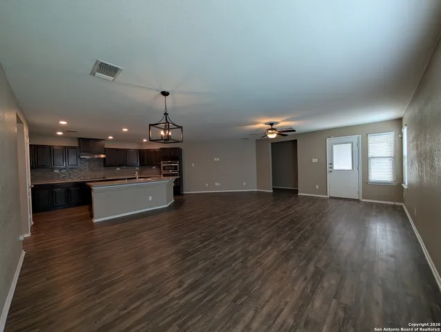 $1,795 | 2096 Brandywine Drive, New Braunfels, TX 78130