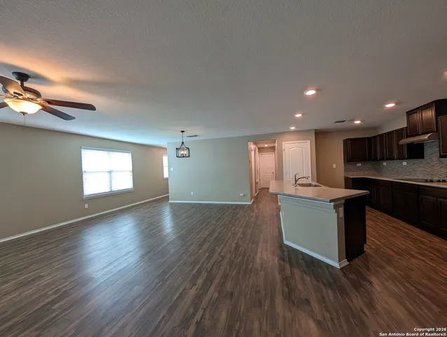 $1,795 | 2096 Brandywine Drive, New Braunfels, TX 78130