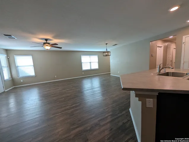 $1,795 | 2096 Brandywine Drive, New Braunfels, TX 78130