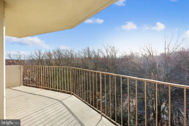 $230,000 | 9039 Sligo Creek Parkway, Unit 806, Silver Spring, MD 20901