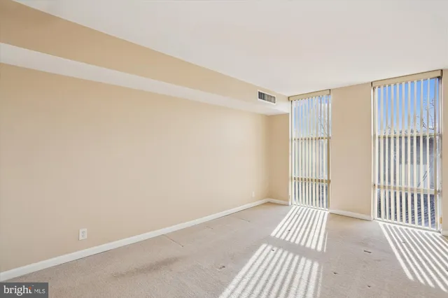 $230,000 | 9039 Sligo Creek Parkway, Unit 806, Silver Spring, MD 20901