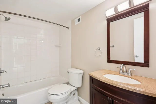 $230,000 | 9039 Sligo Creek Parkway, Unit 806, Silver Spring, MD 20901