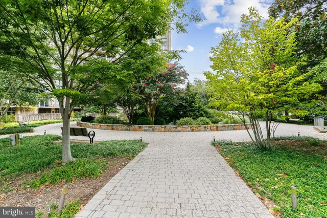 $230,000 | 9039 Sligo Creek Parkway, Unit 806, Silver Spring, MD 20901