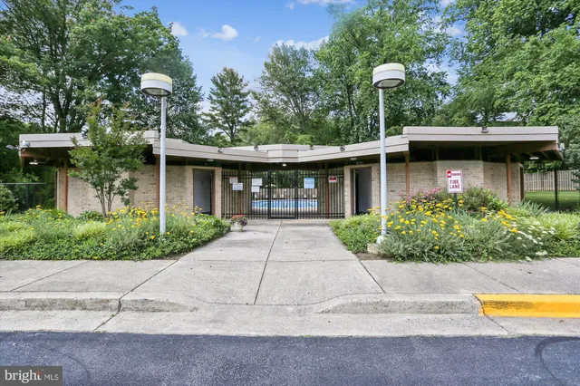 $230,000 | 9039 Sligo Creek Parkway, Unit 806, Silver Spring, MD 20901