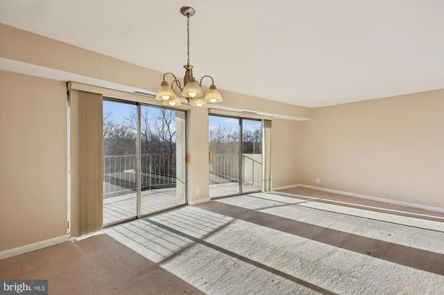 $230,000 | 9039 Sligo Creek Parkway, Unit 806, Silver Spring, MD 20901