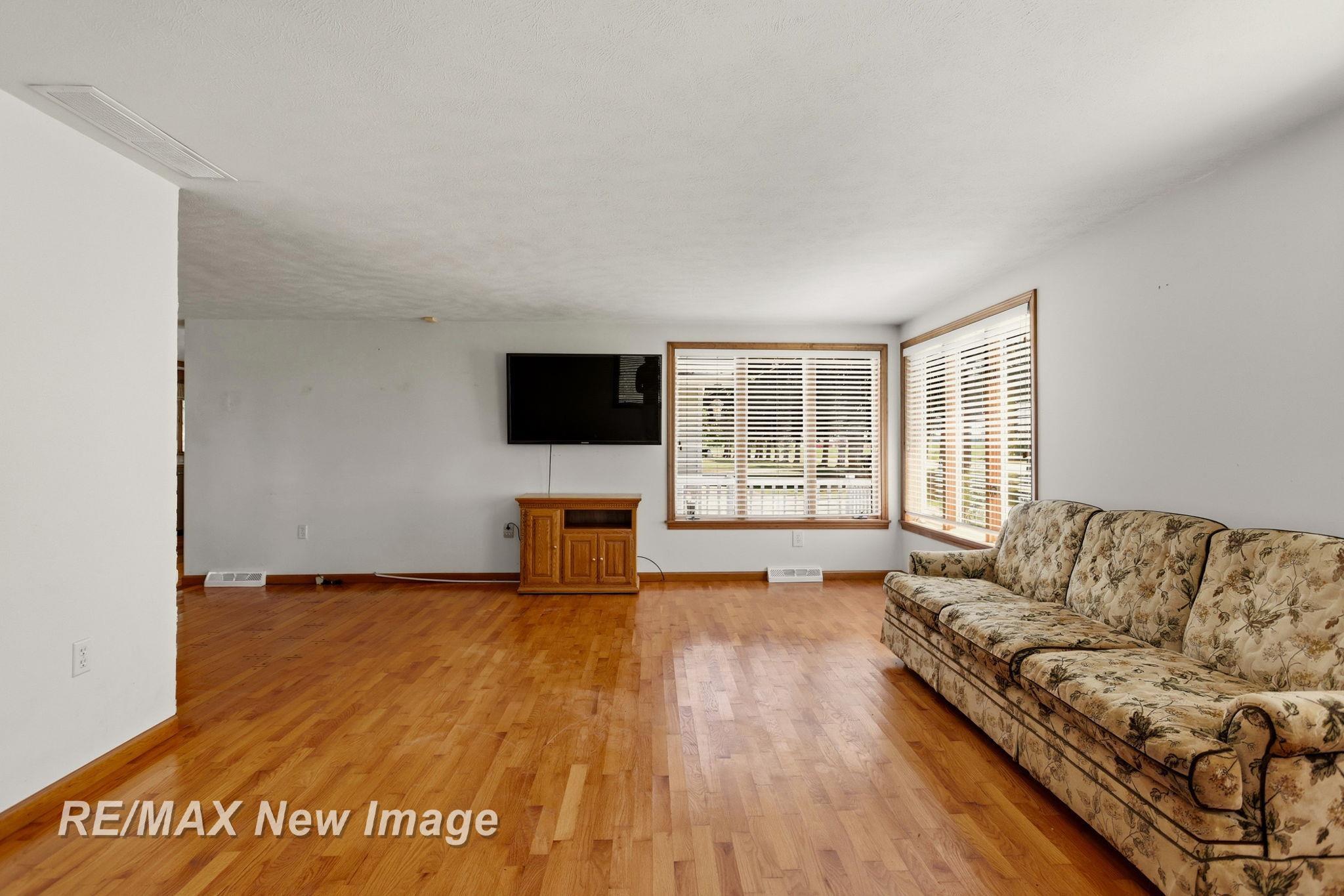 11904 Peet Road Chesaning, MI 48616 - Photo 21 of 72 Gallery Image 21