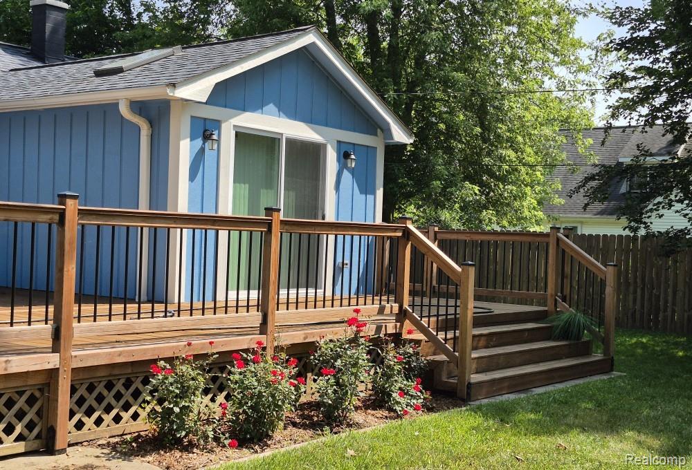 7377 Cooley Lake Road West Bloomfield, MI 48324 - Photo 13 of 59