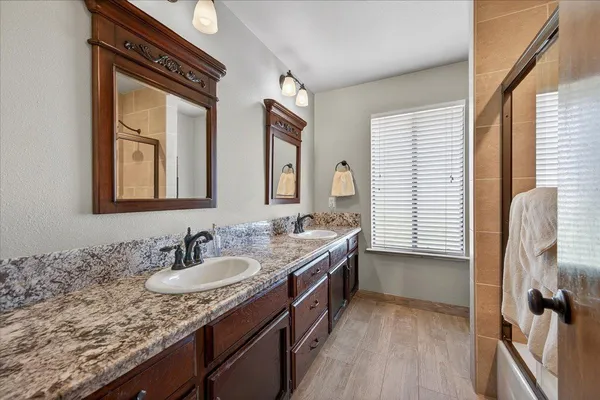 $1,050,000 | 11640 East Sierra Avenue, Clovis, CA 93619