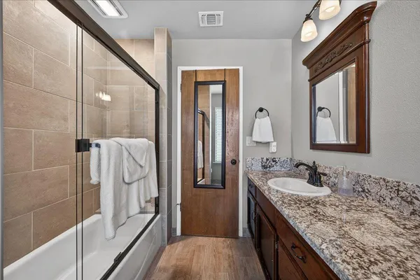 $1,050,000 | 11640 East Sierra Avenue, Clovis, CA 93619