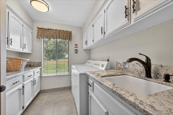 $1,050,000 | 11640 East Sierra Avenue, Clovis, CA 93619