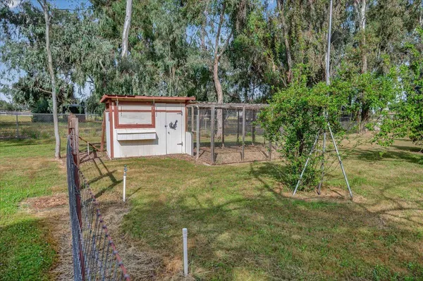 $1,050,000 | 11640 East Sierra Avenue, Clovis, CA 93619