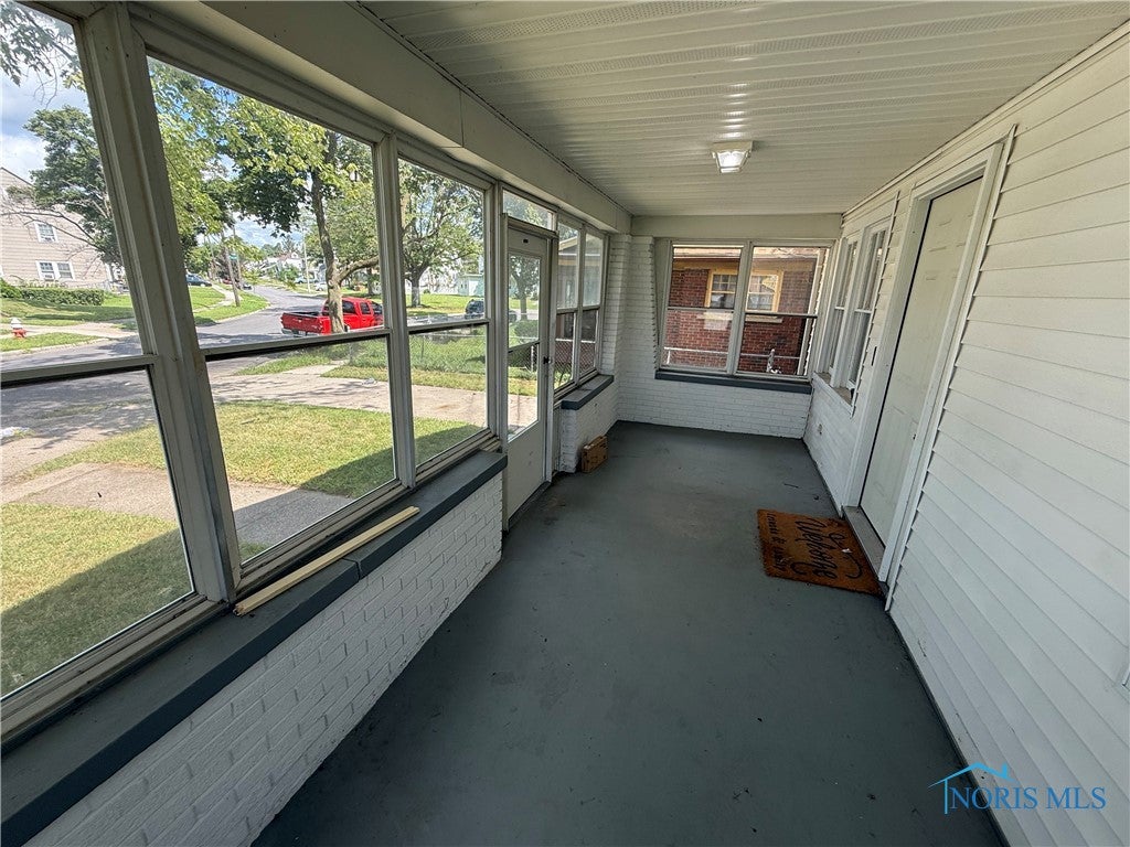 1318 Addington Road Toledo, OH 43607 - Photo 2 of 11 Gallery Image 2