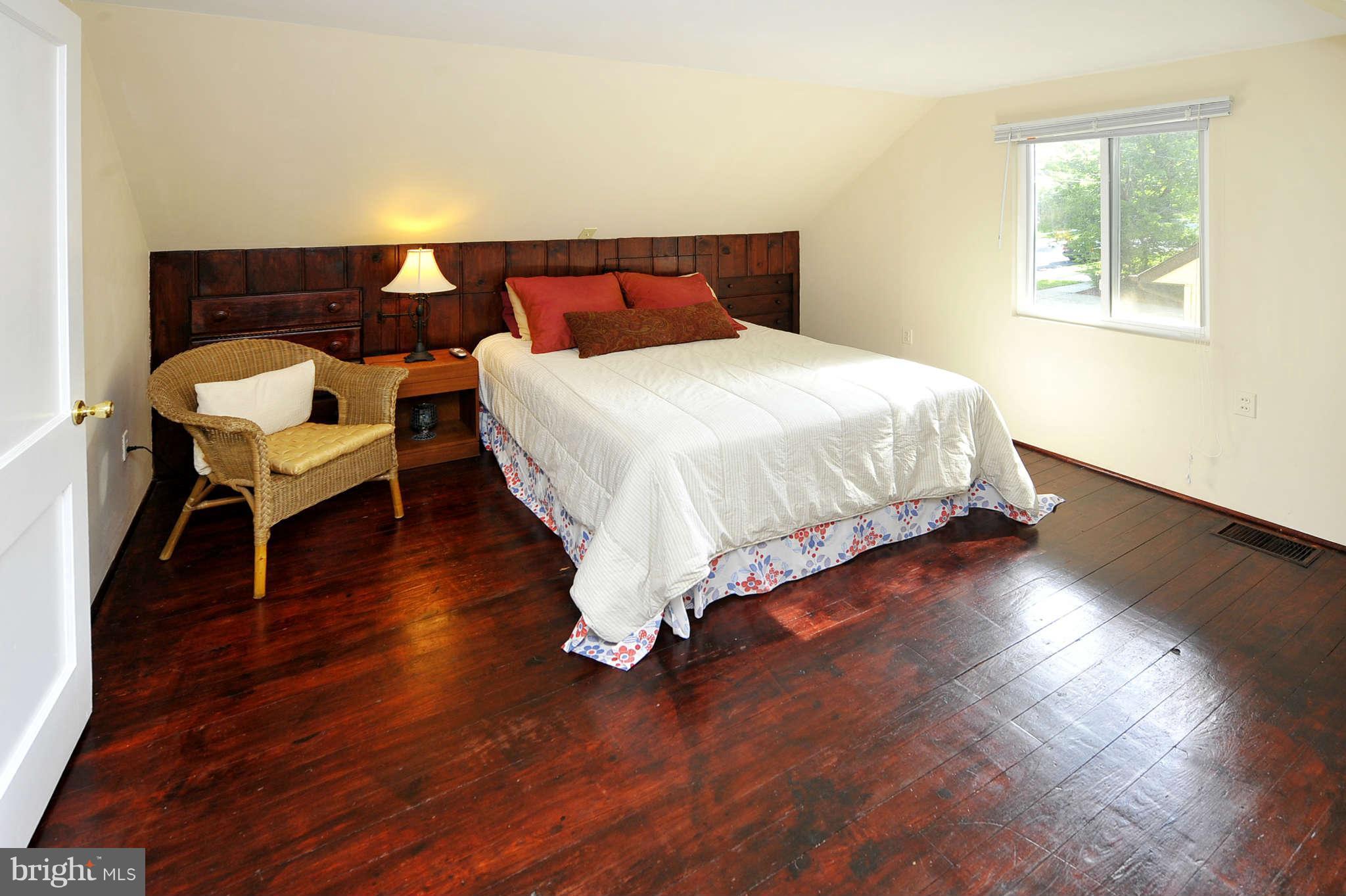 1010 Laredo Road Silver Spring, MD 20901 - Photo 11 of 30 Bedroom (Master)