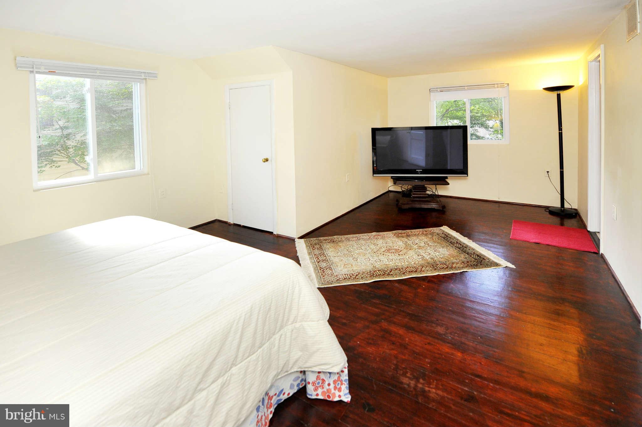 1010 Laredo Road Silver Spring, MD 20901 - Photo 12 of 30 Bedroom (Master)