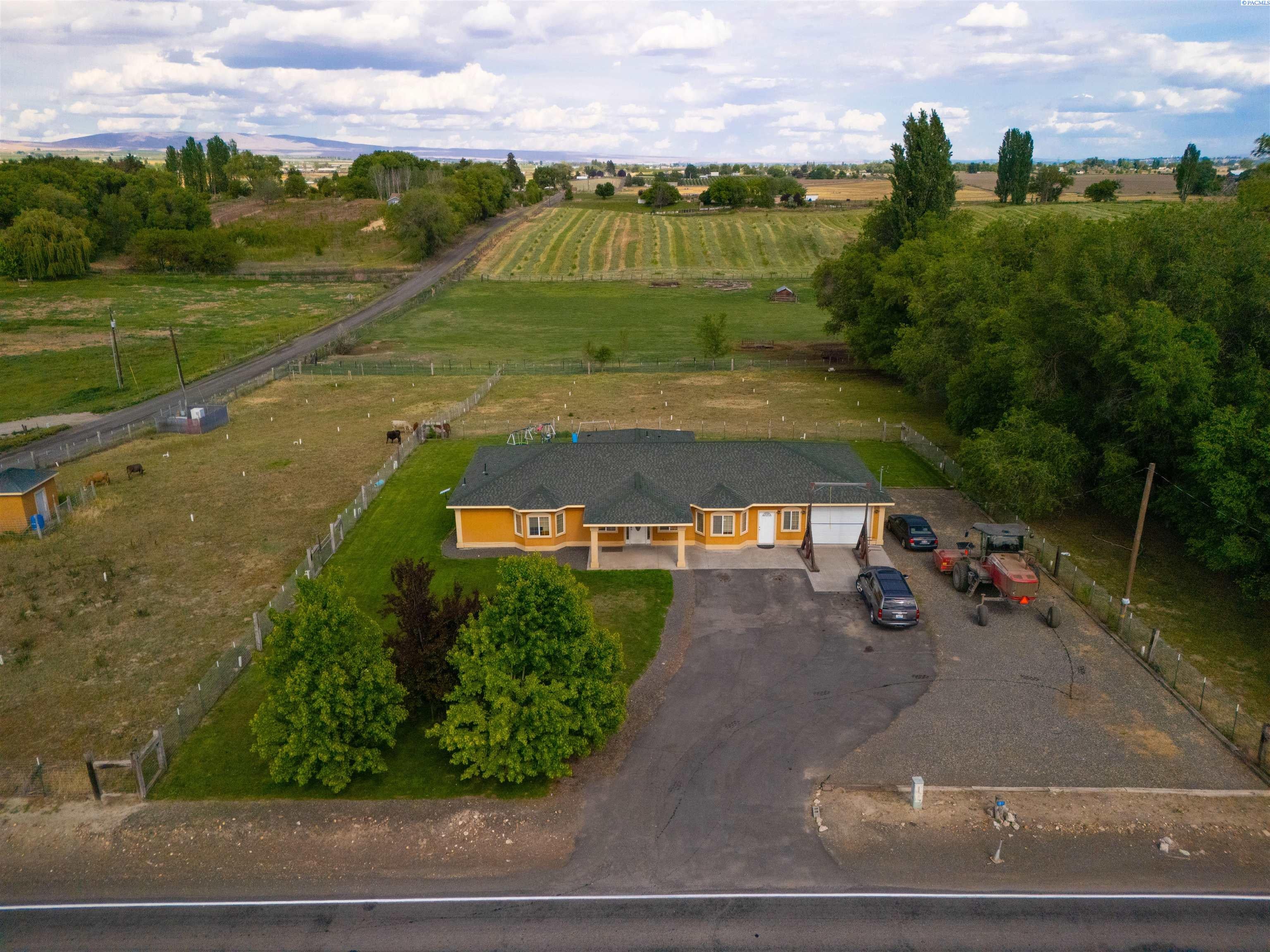 1811 Beam Road Granger, WA 98932 - Photo 15 of 26 Gallery Image 15