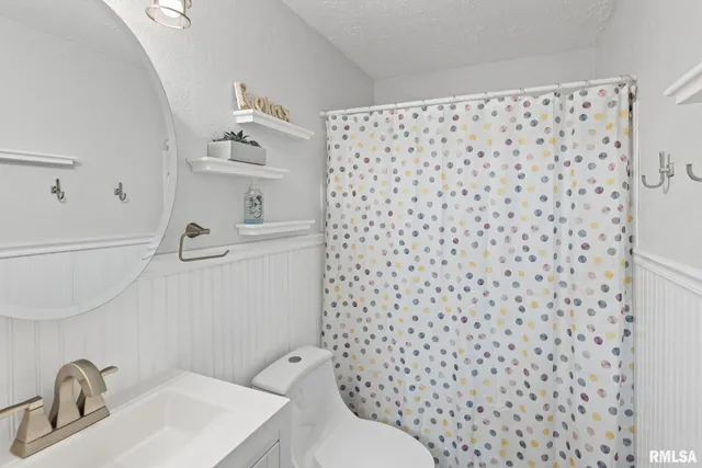 $170,000 | 628 Sara Drive, Centralia, IL 62801