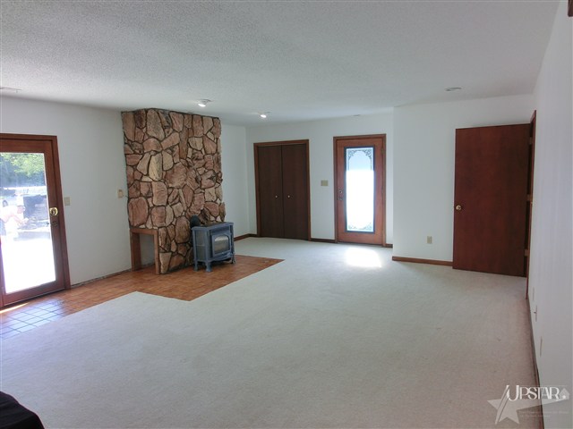 4333 Evard Road Fort Wayne, IN 46835 - Photo 4 of 20 Gallery Image 4