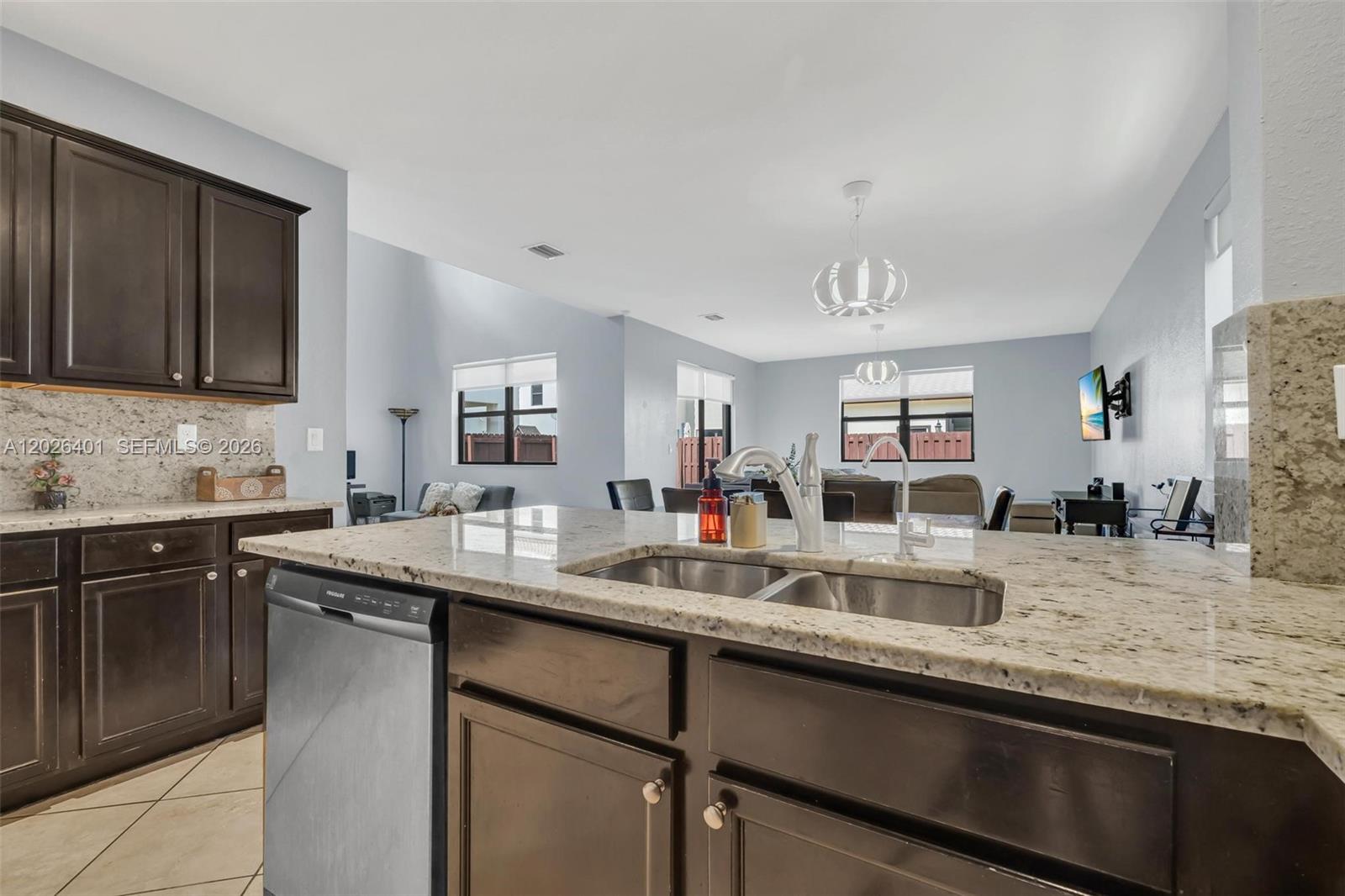 581 Southeast 34th Terrace Homestead, FL 33033 - Photo 15 of 35