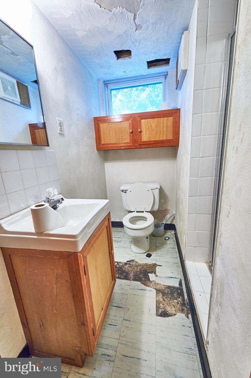 4912 Sharon Road Temple Hills, MD 20748 - Photo 22 of 25 bathroom in basement