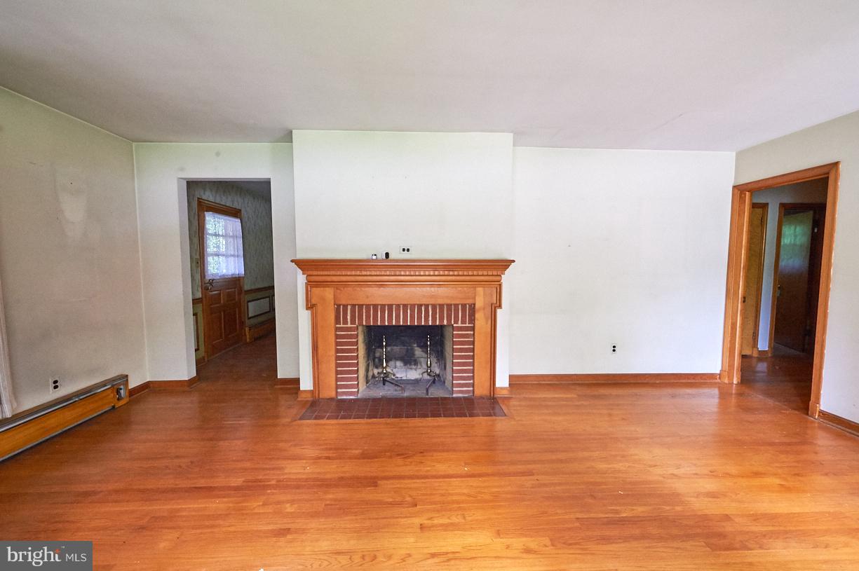 4912 Sharon Road Temple Hills, MD 20748 - Photo 4 of 25 living room