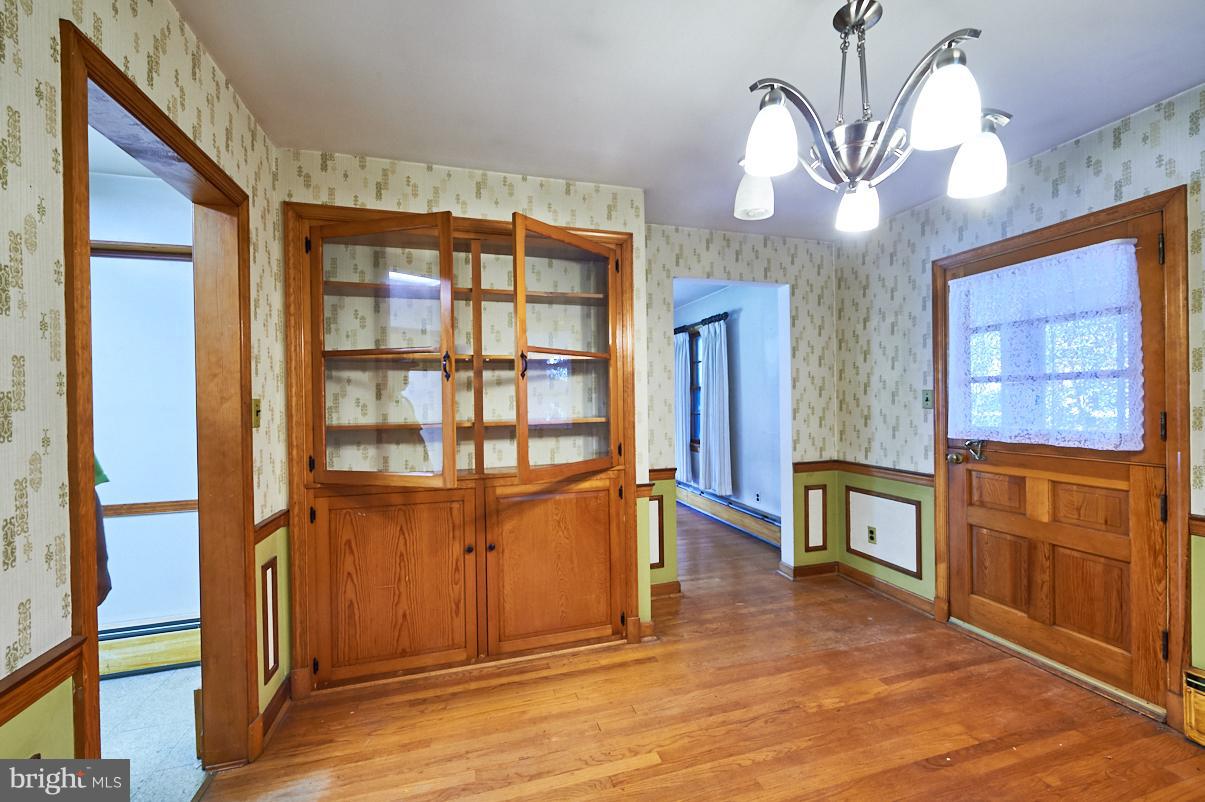 4912 Sharon Road Temple Hills, MD 20748 - Photo 7 of 25 Dinning Room