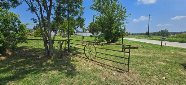$89,900 | 251 Rhoades Lane, Springtown, TX 76082
