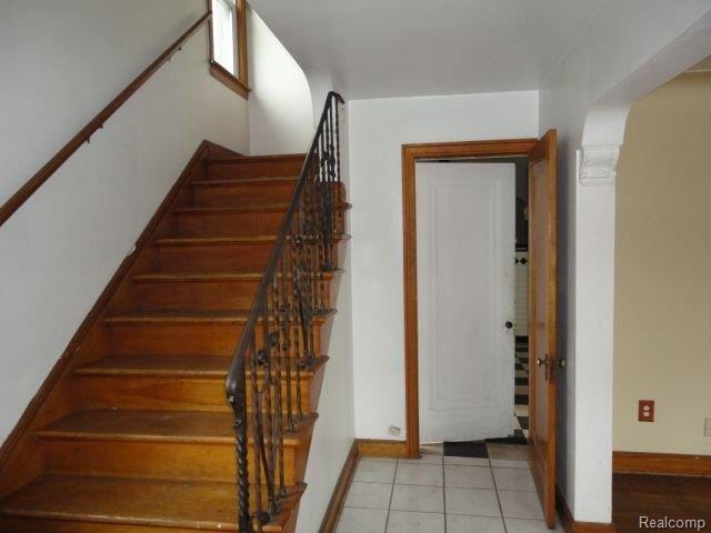 5242 Nottingham Road Detroit, MI 48224 - Photo 3 of 8 5242 Nottingham_005