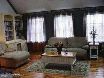 2382 Harvey Gummel Road Hampstead, MD 21074 - Photo 5 of 30 Living Room, vaulted ceiling, wood stove.