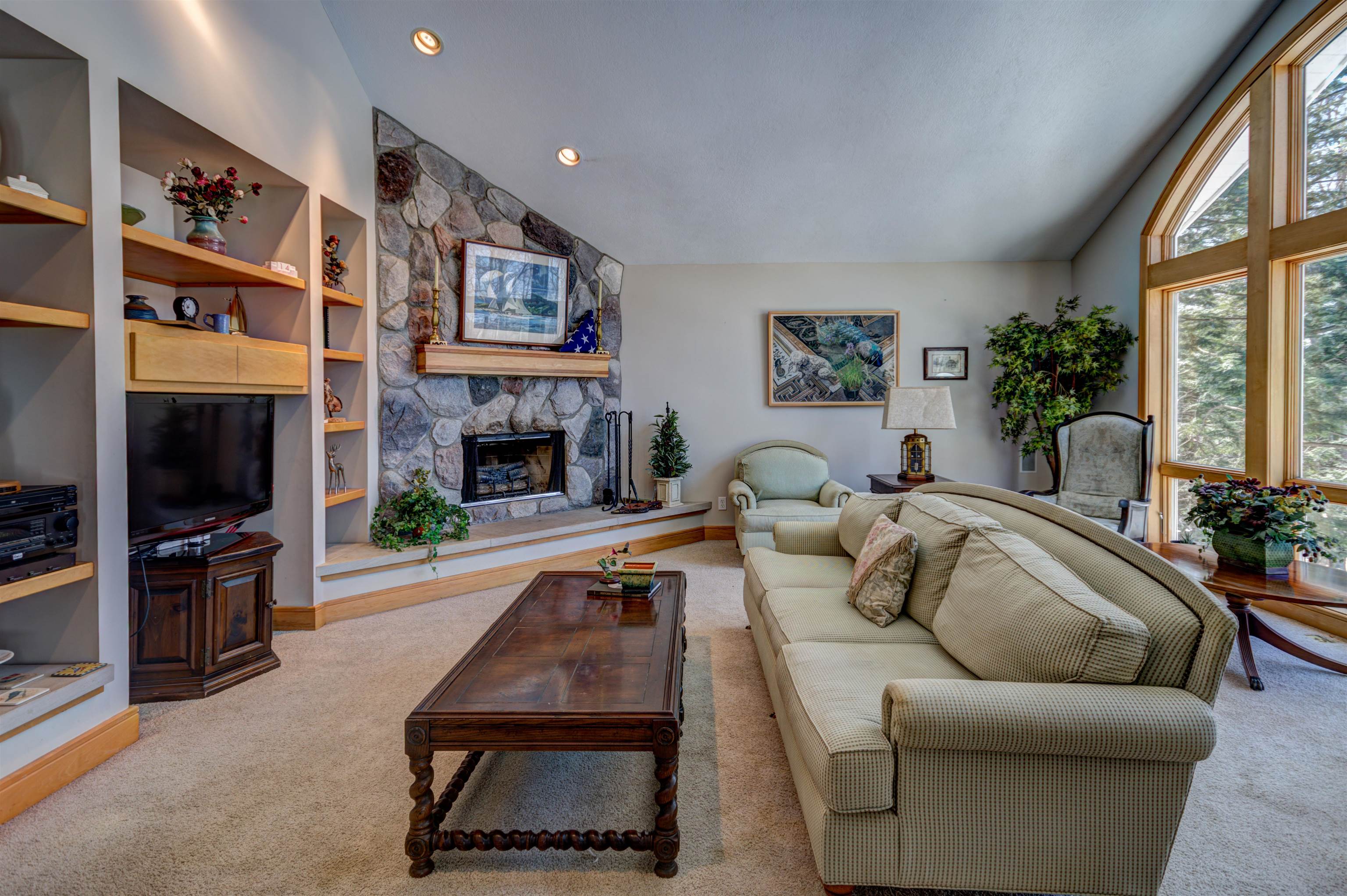 13434 Hedeen Road Traverse City, MI 49686 - Photo 13 of 42 1909212-13.JPG