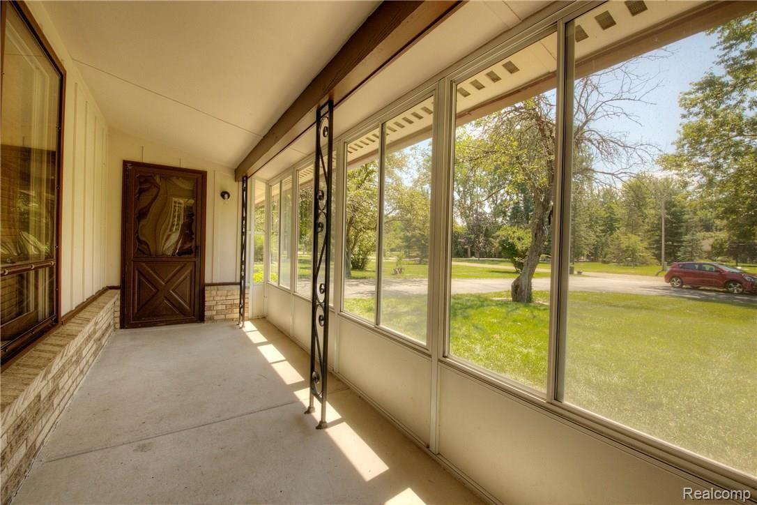 47046 Maben Road Canton, MI 48187 - Photo 3 of 32 3 FLR.jpg