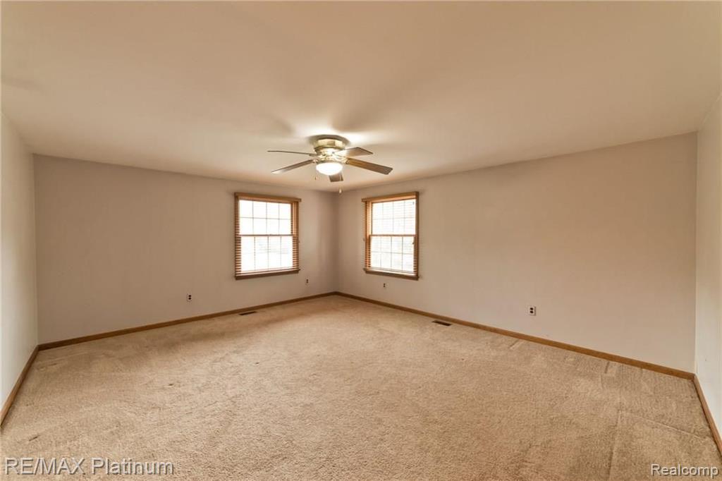 21706 Ruth Street Farmington Hills, MI 48336 - Photo 17 of 32