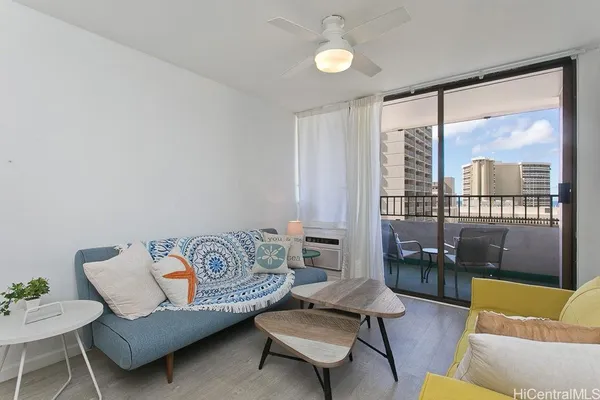 $2,450 | 2240 Kūhiō Avenue, Unit 1311, Honolulu, HI 96815